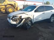 ✅ 2015 Jeep Cherokee Sport • VIN: 1C4PJMAB9FW661485 • Lot: 43363750. Wystawiony na IAAI z przebiegiem 172 584 mil. Bezpłatny archiwum sprzedaży aukcyjnych z USA i szczegółowy raport historii pojazdu na DreamBid. Zdjęcie 6.