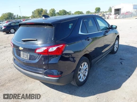 ✅ 2020 Chevrolet Equinox LT • VIN: 3GNAXKEVXLS536300 • Lot: 43320018. Wystawiony na IAAI z przebiegiem 70 298 mil. Bezpłatny archiwum sprzedaży aukcyjnych z USA i szczegółowy raport historii pojazdu na DreamBid. Zdjęcie 4.