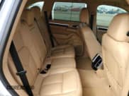 ✅ 2016 Porsche Cayenne • VIN: WP1AA2A27GKA15153 • Lot: 61513452. Wystawiony na Copart z przebiegiem 60 602 mil. Bezpłatny archiwum sprzedaży aukcyjnych z USA i szczegółowy raport historii pojazdu na DreamBid. Zdjęcie 6.