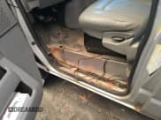 ✅ 2012 Ford Econoline Cargo Commercial • VIN: 1FTNE2EW5CDB25850 • Lot: 90483545. Wystawiony na Copart z przebiegiem 163 715 mil. Bezpłatny archiwum sprzedaży aukcyjnych z USA i szczegółowy raport historii pojazdu na DreamBid. Zdjęcie 6.