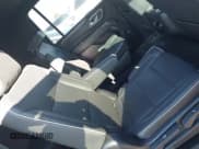 ✅ 2022 Chevrolet Suburban Premier • VIN: 1GNSKFKD1NR223325 • Lot: 40848831. Wystawiony na IAAI z przebiegiem 52 798 mil. Bezpłatny archiwum sprzedaży aukcyjnych z USA i szczegółowy raport historii pojazdu na DreamBid. Zdjęcie 8.