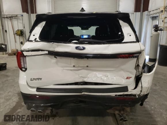 ✅ 2025 Ford Explorer ST • VIN: 1FMWK8GC6SGA24859 • Lot: 82394425. Listed on Copart with 5,260 mi. Free auction sales archive from the USA and detailed vehicle history report at DreamBid. Image 6.