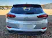 2018 Hyundai Tucson SEL z VIN KM8J33A43JU609068, wystawiony jako Copart lot #89866985 z przebiegiem 171 397 mil mil oraz Czysty tytuł • Clean title. Historia ofert i sprzedaży dostępna na DreamBid. Obrazek 6.