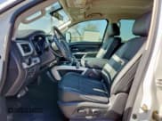 ✅ 2018 Nissan Titan Pro-4X • VIN: 1N6AA1E50JN518865 • Lot: 80469935. Wystawiony na Copart z przebiegiem 135 186 mil. Bezpłatny archiwum sprzedaży aukcyjnych z USA i szczegółowy raport historii pojazdu na DreamBid. Zdjęcie 7.