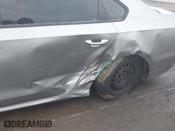 ✅ 2013 Volkswagen Passat Wolfsburg Edition • VIN: 1VWAP7A38DC042077 • Lot: 41739755. Listed on IAAI with 152,500 mi. Free auction sales archive from the USA and detailed vehicle history report at DreamBid. Image 6.