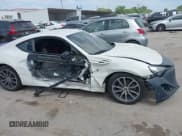 ✅ 2017 Toyota 86 • VIN: JF1ZNAA12H9701111 • Лот: 42016381. Опубликован ранее на IAAI с пробегом 58 948 миль. Бесплатный доступ к архиву аукционных продаж из США и подробный отчёт об истории автомобиля на DreamBid. Изображение 6.