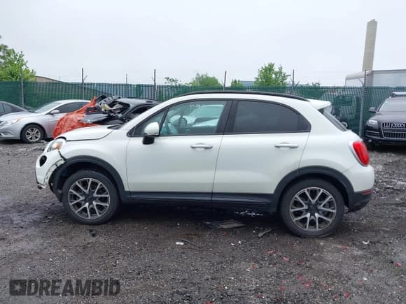 ✅ 2016 FIAT 500X Trekking Plus • VIN: ZFBCFYET2GP474503 • Лот: 42278478. Опубликован ранее на IAAI с пробегом 44 249 миль. Бесплатный доступ к архиву аукционных продаж из США и подробный отчёт об истории автомобиля на DreamBid. Изображение 13.