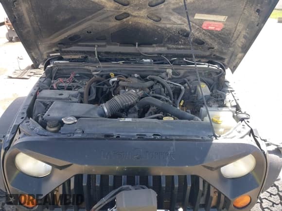 ✅ 2008 Jeep Wrangler Unlimited X • VIN: 1J4GA39188L518712 • Lot: 41993372. Wystawiony na IAAI z przebiegiem 128 278 mil. Bezpłatny archiwum sprzedaży aukcyjnych z USA i szczegółowy raport historii pojazdu na DreamBid. Zdjęcie 10.