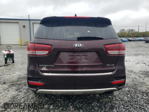 ✅ 2016 Kia Sorento SXL • VIN: 5XYPKDA52GG004484 • Lot: 86540835. Wystawiony na Copart z przebiegiem 128 611 mil. Bezpłatny archiwum sprzedaży aukcyjnych z USA i szczegółowy raport historii pojazdu na DreamBid. Zdjęcie 6.