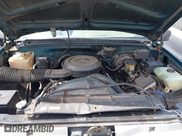 ✅ 1995 GMC Sierra 1500 • VIN: 1GTEC14H2SZ561267 • Lot: 42339445. Wystawiony na IAAI z przebiegiem 373 668 mil. Bezpłatny archiwum sprzedaży aukcyjnych z USA i szczegółowy raport historii pojazdu na DreamBid. Zdjęcie 10.