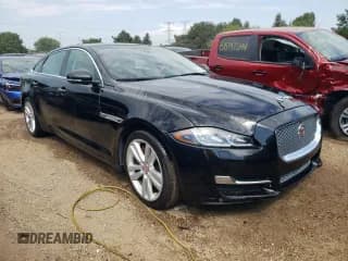 ✅ 2016 Jaguar XJ Portfolio • VIN: SAJWJ2GD1G8V99354 • Lot: 68741124. Wystawiony na Copart z przebiegiem 47 641 mil. Bezpłatny archiwum sprzedaży aukcyjnych z USA i szczegółowy raport historii pojazdu na DreamBid. Zdjęcie 4.
