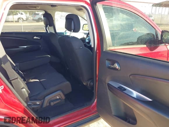 ✅ 2018 Dodge Journey SXT • VIN: 3C4PDCBBXJT189358 • Lot: 43664851. Listed on IAAI with 230,863 mi. Free auction sales archive from the USA and detailed vehicle history report at DreamBid. Image 8.