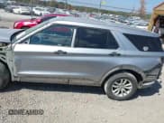 ✅ 2020 Ford Explorer • VIN: 1FMSK8BHXLGC98066 • Lot: 43250380. Wystawiony na IAAI z przebiegiem 94 856 mil. Bezpłatny archiwum sprzedaży aukcyjnych z USA i szczegółowy raport historii pojazdu na DreamBid. Zdjęcie 15.