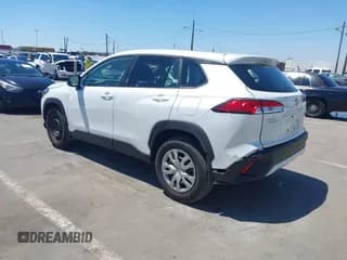 ✅ 2025 Toyota Corolla Cross L • VIN: 7MUAAAAG2SV132377 • Lot: 42864709. Wystawiony na IAAI z przebiegiem 7 286 mil. Bezpłatny archiwum sprzedaży aukcyjnych z USA i szczegółowy raport historii pojazdu na DreamBid. Zdjęcie 6.