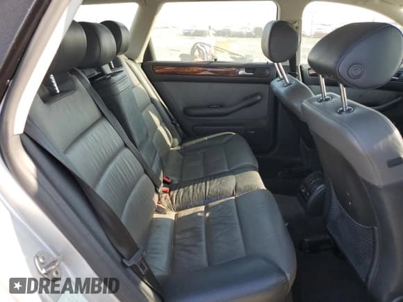 ✅ 2005 Audi allroad A6 V8 • VIN: WA1YD64BX5N009704 • Лот: 61093705. Опубликован ранее на Copart с пробегом 231 224 миль. Бесплатный доступ к архиву аукционных продаж из США и подробный отчёт об истории автомобиля на DreamBid. Изображение 11.