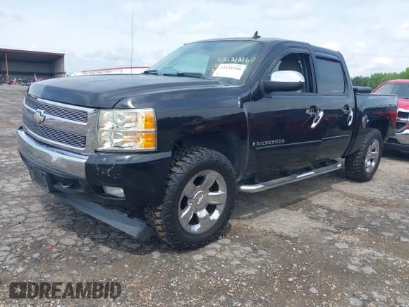 ✅ 2007 Chevrolet Silverado 1500 1LT • VIN: 2GCEC13J971689624 • Lot: 42121216. Wystawiony na IAAI z przebiegiem 171 156 mil. Bezpłatny archiwum sprzedaży aukcyjnych z USA i szczegółowy raport historii pojazdu na DreamBid. Zdjęcie 16.