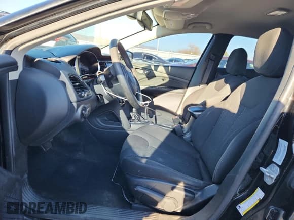 ✅ 2015 Dodge Dart SE • VIN: 1C3CDFAA1FD141029 • Lot: 89862035. Wystawiony na Copart z przebiegiem 154 643 mil. Bezpłatny archiwum sprzedaży aukcyjnych z USA i szczegółowy raport historii pojazdu na DreamBid. Zdjęcie 7.