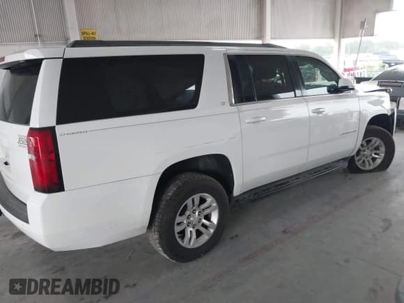 ✅ 2015 Chevrolet Suburban LT • VIN: 1GNSCJKC0FR104562 • Lot: 42806992. Wystawiony na IAAI z przebiegiem 178 433 mil. Bezpłatny archiwum sprzedaży aukcyjnych z USA i szczegółowy raport historii pojazdu na DreamBid. Zdjęcie 4.
