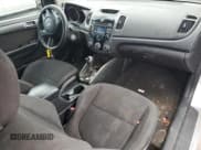 ✅ 2013 Kia Forte EX • VIN: KNAFU6A25D5654709 • Lot: 63754965. Wystawiony na Copart z przebiegiem 156 215 mil. Bezpłatny archiwum sprzedaży aukcyjnych z USA i szczegółowy raport historii pojazdu na DreamBid. Zdjęcie 8.