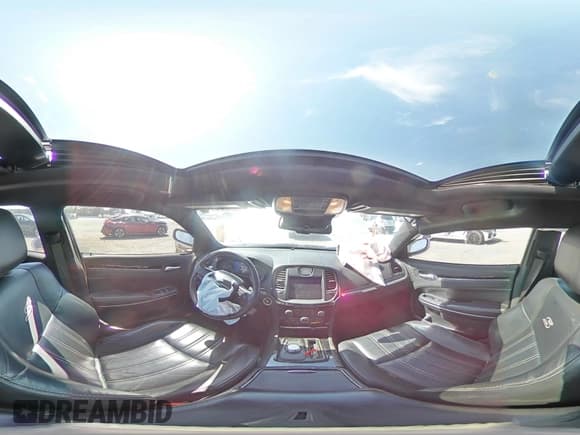 ✅ 2020 Chrysler 300 S • VIN: 2C3CCABT1LH137356 • Лот: 52389755. Опубликован ранее на Copart с пробегом 62 555 миль. Бесплатный доступ к архиву аукционных продаж из США и подробный отчёт об истории автомобиля на DreamBid. Изображение 13.