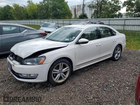 ✅ 2012 Volkswagen Passat SEL Premium • VIN: 1VWCN7A36CC109997 • Лот: 71170215. Опубликован ранее на Copart с пробегом 174 392 миль. Бесплатный доступ к архиву аукционных продаж из США и подробный отчёт об истории автомобиля на DreamBid. Изображение 1.