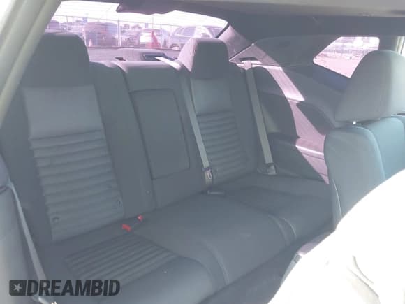 ✅ 2012 Dodge Challenger R/T Plus • VIN: 2C3CDYBT0CH118626 • Lot: 41379842. Wystawiony na IAAI z przebiegiem 190 180 mil. Bezpłatny archiwum sprzedaży aukcyjnych z USA i szczegółowy raport historii pojazdu na DreamBid. Zdjęcie 8.