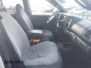 ✅ 2000 Dodge Dakota Sport • VIN: 1B7GG2AN1YS666364 • Lot: 41718320. Wystawiony na IAAI z przebiegiem 191 976 mil. Bezpłatny archiwum sprzedaży aukcyjnych z USA i szczegółowy raport historii pojazdu na DreamBid. Zdjęcie 5.