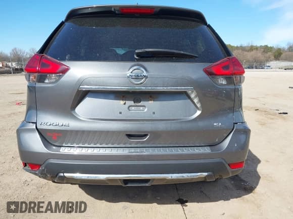 ✅ 2017 Nissan Rogue S • VIN: 5N1AT2MT0HC856092 • Lot: 41758664. Wystawiony na IAAI z przebiegiem 141 494 mil. Bezpłatny archiwum sprzedaży aukcyjnych z USA i szczegółowy raport historii pojazdu na DreamBid. Zdjęcie 16.