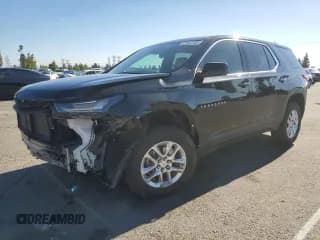✅ 2023 Chevrolet Traverse LS • VIN: 1GNERFKW1PJ144698 • Lot: 82532785. Wystawiony na Copart z przebiegiem 20 493 mil. Bezpłatny archiwum sprzedaży aukcyjnych z USA i szczegółowy raport historii pojazdu na DreamBid. Zdjęcie 1.