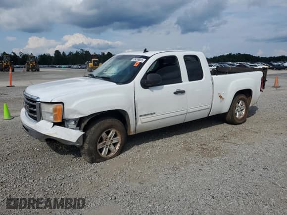 ✅ 2013 GMC Sierra 1500 SLE • VIN: 1GTR1VE03DZ173717 • Lot: 69459805. Wystawiony na Copart z przebiegiem 185 204 mil. Bezpłatny archiwum sprzedaży aukcyjnych z USA i szczegółowy raport historii pojazdu na DreamBid. Zdjęcie 1.
