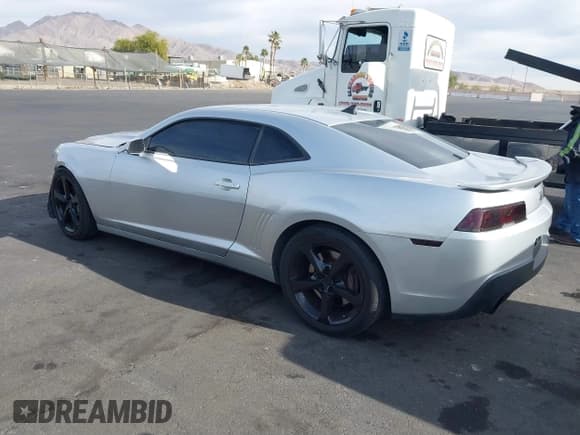 ✅ 2015 Chevrolet Camaro SS • VIN: 2G1FH1EJ2F9232357 • Lot: 41254028. Listed on IAAI with 104,962 mi. Free auction sales archive from the USA and detailed vehicle history report at DreamBid. Image 3.