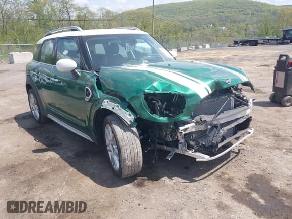 ✅ 2024 MINI Countryman Cooper S • VIN: WMZ83BR07R3S15220 • Lot: 42169179. Listed on IAAI with 18,900 mi. Free auction sales archive from the USA and detailed vehicle history report at DreamBid. Image 1.