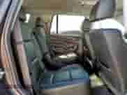 2017 Chevrolet Tahoe LT z VIN 1GNSCBKC7HR258470, wystawiony jako Copart lot #83969715 z przebiegiem 135 084 mil mil oraz Czysty tytuł • Clean title. Historia ofert i sprzedaży dostępna na DreamBid. Obrazek 11.