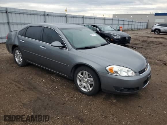 2007 Chevrolet Impala LTZ z VIN 2G1WU58R079187991, wystawiony jako Copart lot #81136015 z przebiegiem 105 927 mil mil oraz Czysty tytuł • Clean title. Historia ofert i sprzedaży dostępna na DreamBid. Obrazek 4.