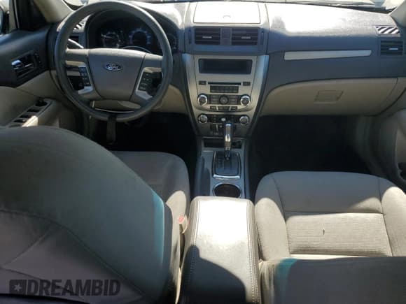 ✅ 2011 Ford Fusion SE • VIN: 3FAHP0HA7BR346468 • Lot: 87425115. Wystawiony na Copart z przebiegiem 212 332 mil. Bezpłatny archiwum sprzedaży aukcyjnych z USA i szczegółowy raport historii pojazdu na DreamBid. Zdjęcie 8.