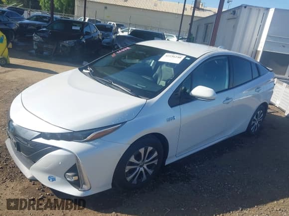 ✅ 2021 Toyota Prius LE • VIN: JTDKAMFP7M3173830 • Lot: 42236240. Wystawiony na IAAI z przebiegiem 87 983 mil. Bezpłatny archiwum sprzedaży aukcyjnych z USA i szczegółowy raport historii pojazdu na DreamBid. Zdjęcie 18.