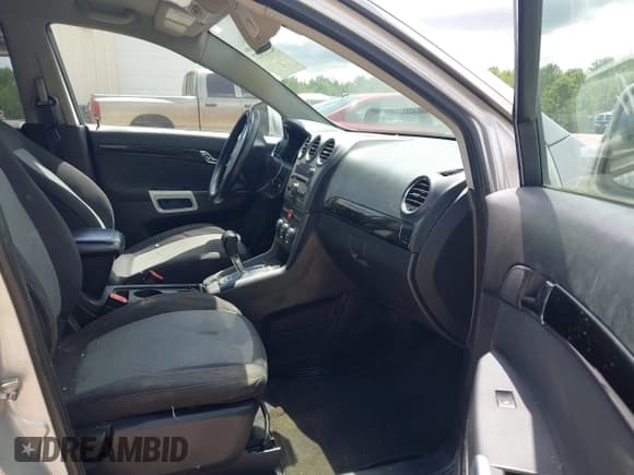 ✅ 2014 Chevrolet Captiva Sport LS • VIN: 3GNAL2EK1ES619408 • Lot: 42353917. Wystawiony na IAAI z przebiegiem 166 746 mil. Bezpłatny archiwum sprzedaży aukcyjnych z USA i szczegółowy raport historii pojazdu na DreamBid. Zdjęcie 5.