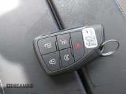 ✅ 2024 Buick Envision Preferred • VIN: LRBFZME49RD023302 • Lot: 42366653. Wystawiony na IAAI z przebiegiem 5 044 mil. Bezpłatny archiwum sprzedaży aukcyjnych z USA i szczegółowy raport historii pojazdu na DreamBid. Zdjęcie 11.