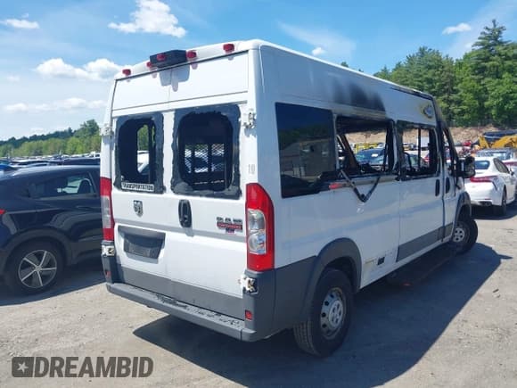 ✅ 2016 Ram ProMaster Cargo • VIN: 3C6TRVPGXGE128516 • Lot: 42315129. Wystawiony na IAAI z przebiegiem 109 234 mil. Bezpłatny archiwum sprzedaży aukcyjnych z USA i szczegółowy raport historii pojazdu na DreamBid. Zdjęcie 4.