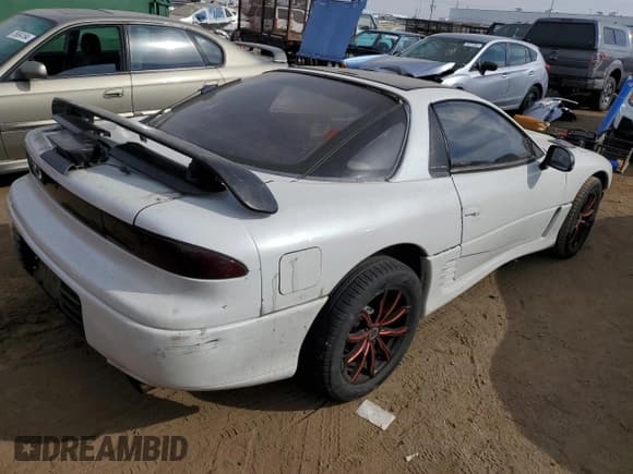 ✅ 1992 Mitsubishi 3000GT • VIN: JA3XE74C1NY066108 • Lot: 75669024. Wystawiony na Copart z przebiegiem 177 762 mil. Bezpłatny archiwum sprzedaży aukcyjnych z USA i szczegółowy raport historii pojazdu na DreamBid. Zdjęcie 3.