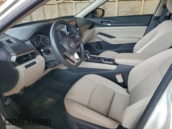 ✅ 2025 Nissan Altima SV • VIN: 1N4BL4DV0SN301263 • Lot: 93783055. Wystawiony na Copart z przebiegiem 14 638 mil. Bezpłatny archiwum sprzedaży aukcyjnych z USA i szczegółowy raport historii pojazdu na DreamBid. Zdjęcie 7.