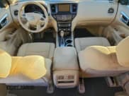 ✅ 2014 Nissan Pathfinder SL • VIN: 5N1AR2MN9EC631911 • Lot: 96300775. Listed on Copart with 217,534 mi. Free auction sales archive from the USA and detailed vehicle history report at DreamBid. Image 8.