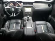 ✅ 2010 Ford Mustang GT • VIN: 1ZVBP8CH1A5177095 • Lot: 91042635. Wystawiony na Copart z przebiegiem 140 625 mil. Bezpłatny archiwum sprzedaży aukcyjnych z USA i szczegółowy raport historii pojazdu na DreamBid. Zdjęcie 8.