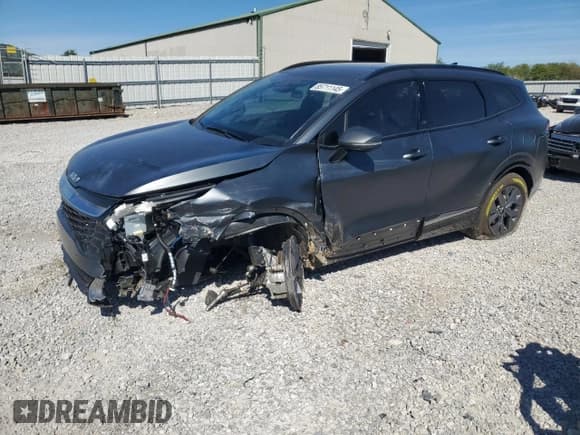 ✅ 2025 Kia Sportage SX-Prestige • VIN: KNDPXCDG4S7184114 • Лот: 85711145. Опубликован ранее на Copart с пробегом 7 182 миль. Бесплатный доступ к архиву аукционных продаж из США и подробный отчёт об истории автомобиля на DreamBid. Изображение 1.