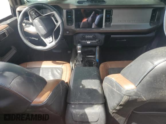 ✅ 2023 Ford Bronco • VIN: 1FMEE5DP1PLB38727 • Lot: 53674495. Wystawiony na Copart z przebiegiem Nie podano. Bezpłatny archiwum sprzedaży aukcyjnych z USA i szczegółowy raport historii pojazdu na DreamBid. Zdjęcie 8.