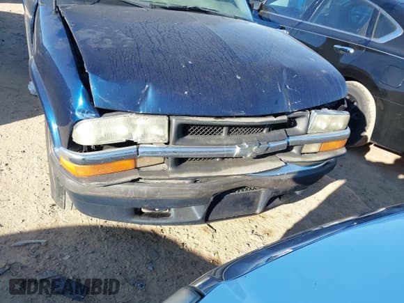 ✅ 2003 Chevrolet S-10 LS • VIN: 1GCCS19X738116038 • Лот: 41483103. Опубликован ранее на IAAI с пробегом 141 206 миль. Бесплатный доступ к архиву аукционных продаж из США и подробный отчёт об истории автомобиля на DreamBid. Изображение 6.