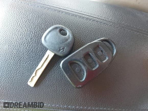 ✅ 2012 Hyundai Sonata GLS • VIN: 5NPEB4AC1CH386452 • Lot: 43167759. Listed on IAAI with 123,409 mi. Free auction sales archive from the USA and detailed vehicle history report at DreamBid. Image 11.