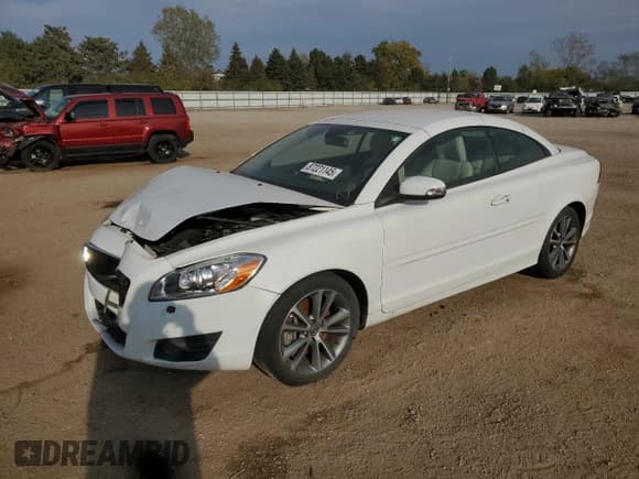 ✅ 2012 Volvo C70 T5 • VIN: YV1672MCXCJ124565 • Лот: 87221145. Опубликован ранее на Copart с пробегом 33 416 миль. Бесплатный доступ к архиву аукционных продаж из США и подробный отчёт об истории автомобиля на DreamBid. Изображение 1.