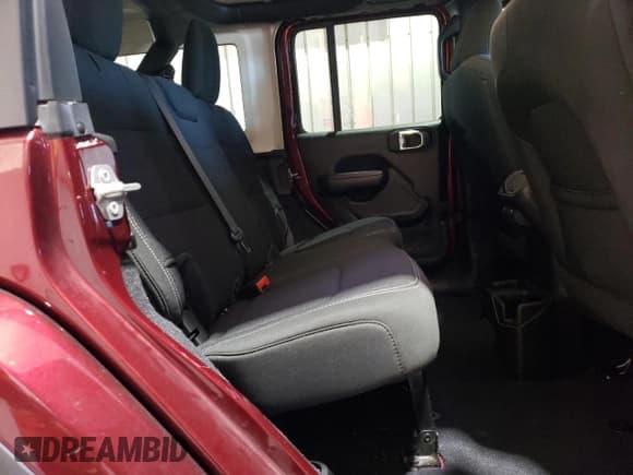 ✅ 2021 Jeep Wrangler Unlimited Sport S • VIN: 1C4HJXDN7MW638442 • Lot: 86826995. Wystawiony na Copart z przebiegiem 56 603 mil. Bezpłatny archiwum sprzedaży aukcyjnych z USA i szczegółowy raport historii pojazdu na DreamBid. Zdjęcie 11.