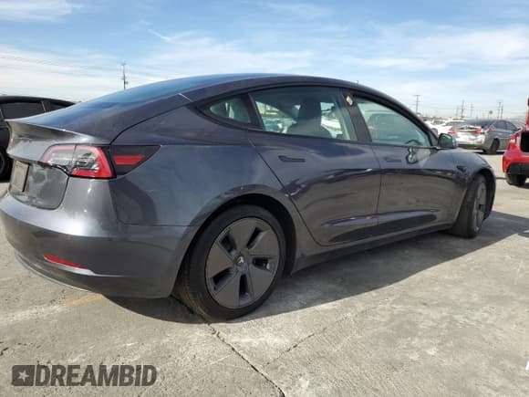 ✅ 2021 Tesla Model 3 Standard Range Plus • VIN: 5YJ3E1EA0MF092143 • Lot: 91743025. Wystawiony na Copart z przebiegiem Nie podano. Bezpłatny archiwum sprzedaży aukcyjnych z USA i szczegółowy raport historii pojazdu na DreamBid. Zdjęcie 3.